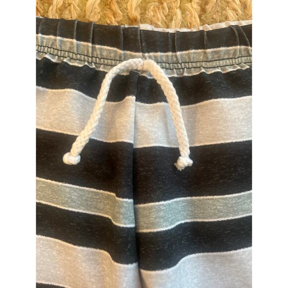 Little Bipsy x George Hats 6/7 Board Shorts - Picture 3 of 7